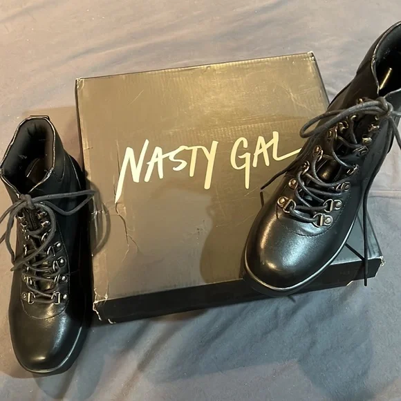 Chunky Platform boots - Picture 2 of 5